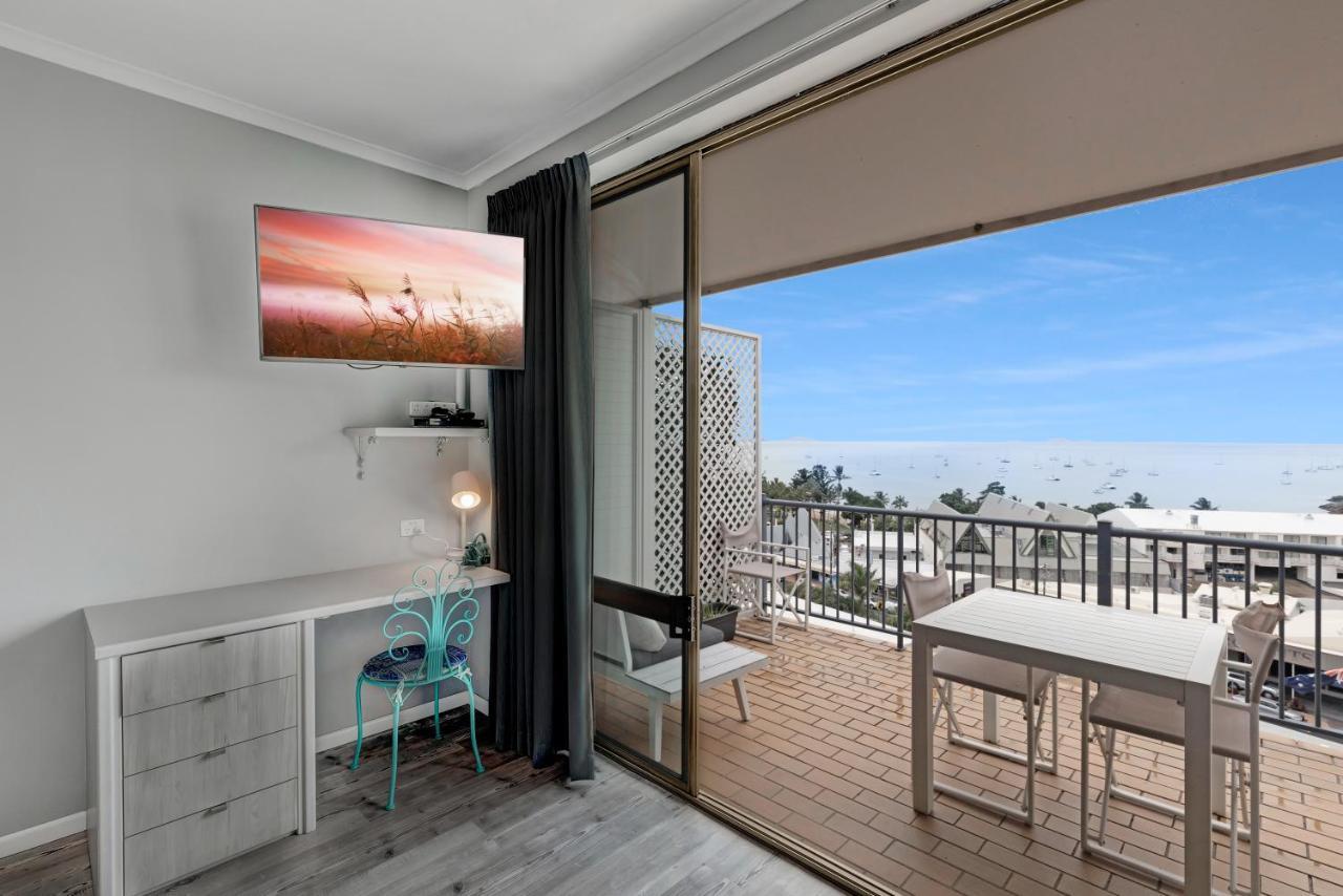 Ocean View 16A Studio Pool & Spa Wi-Fi Airlie Beach Bagian luar foto
