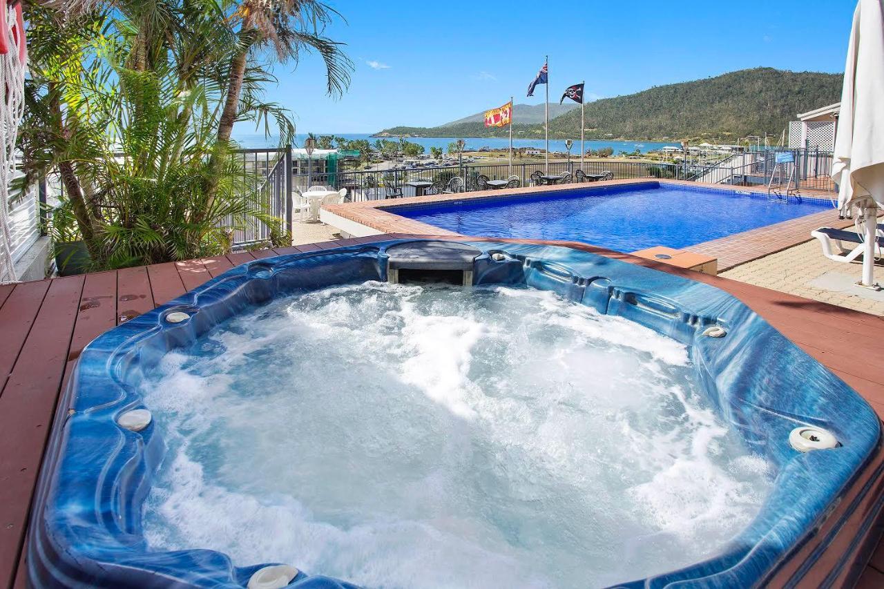 Ocean View 16A Studio Pool & Spa Wi-Fi Airlie Beach Bagian luar foto